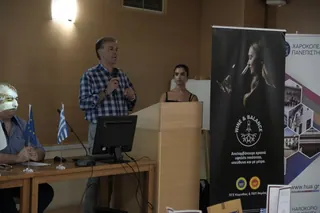 Στιγμιότυπο από την εκδήλωση Wine & Balance στο Χαροκόπειο Πανεπιστήμιο (9/32)